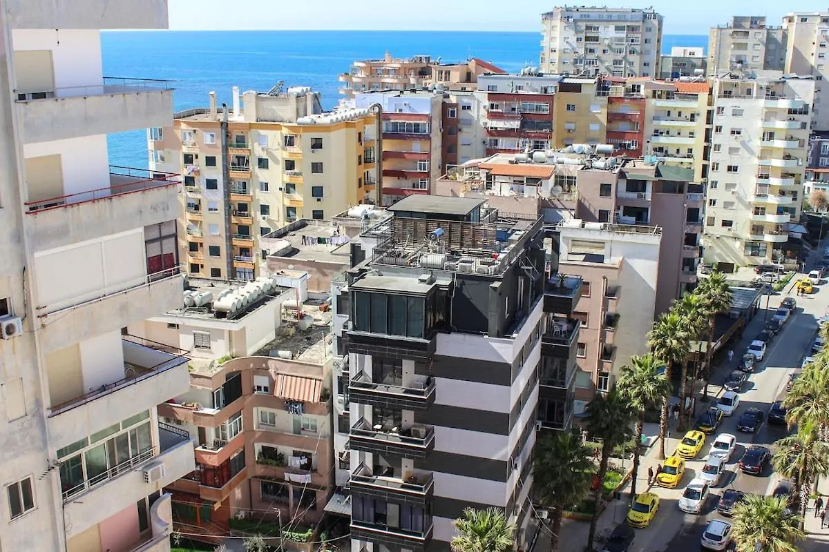 Scandi Charm Two-Bedroom Apartment With Front Sea View Δυρράχιο