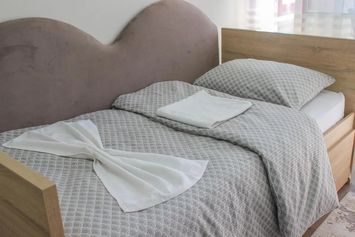 Scandi Charm Two-Bedroom Apartment With Front Sea View Δυρράχιο